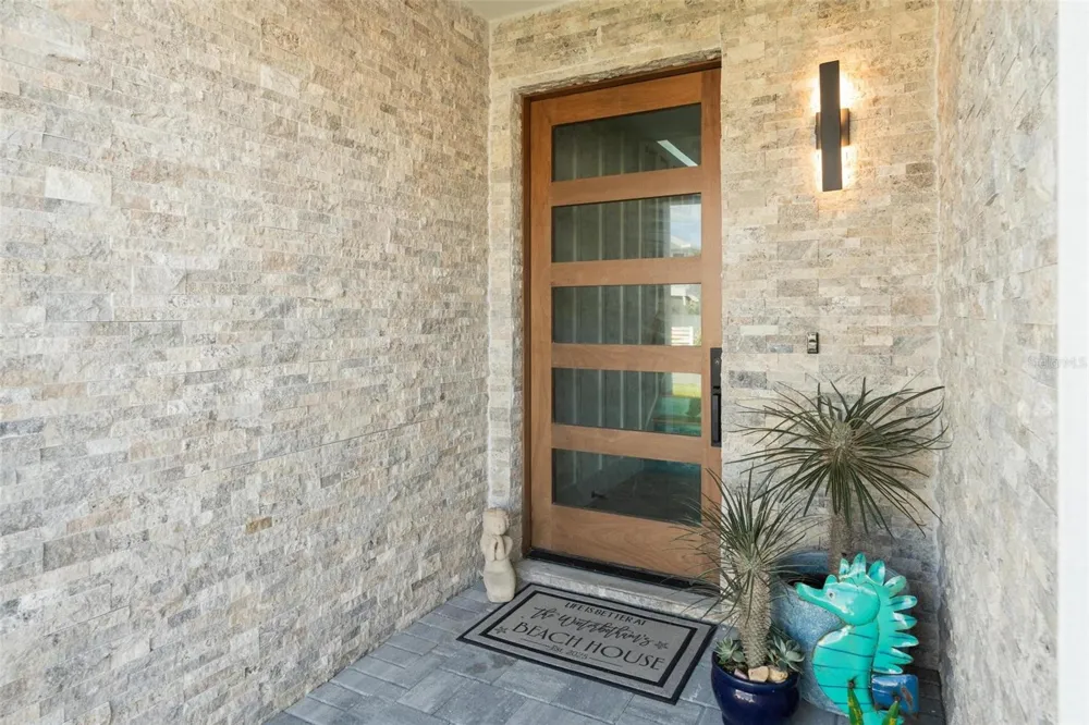 187 145TH AVENUE E #3 Madeira Beach, FL 33708