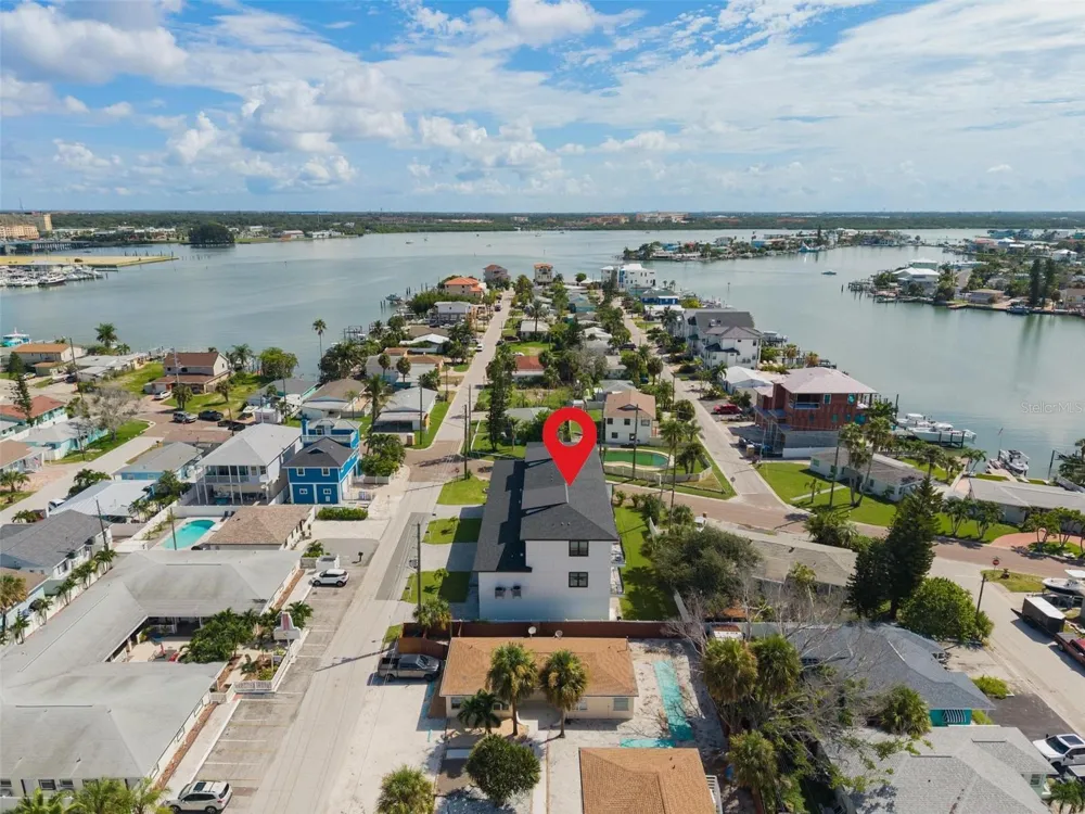 187 145TH AVENUE E #3 Madeira Beach, FL 33708