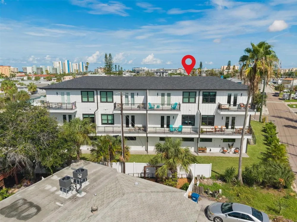 187 145TH AVENUE E #3 Madeira Beach, FL 33708
