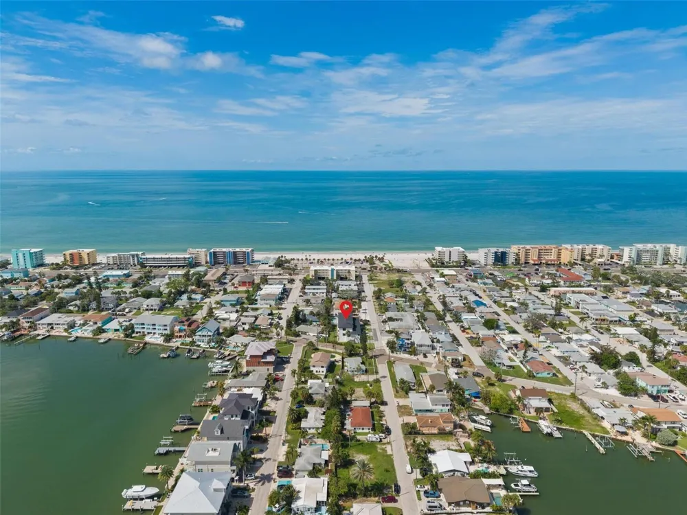 187 145TH AVENUE E #3 Madeira Beach, FL 33708