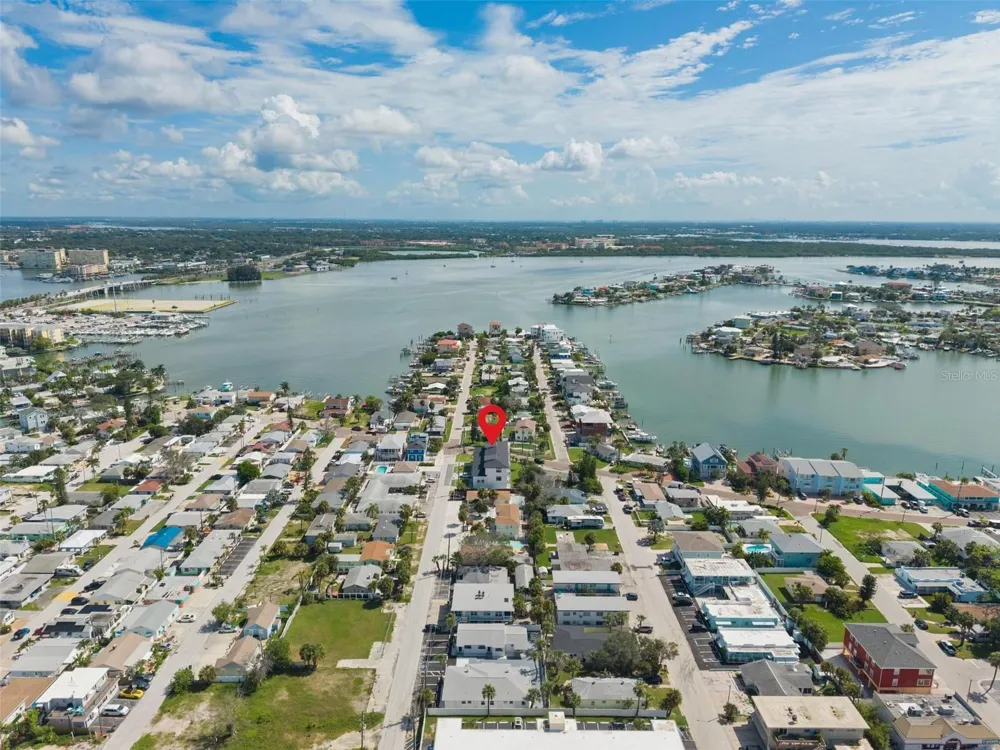 187 145TH AVENUE E #3 Madeira Beach, FL 33708