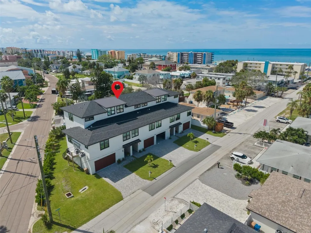 187 145TH AVENUE E #3 Madeira Beach, FL 33708
