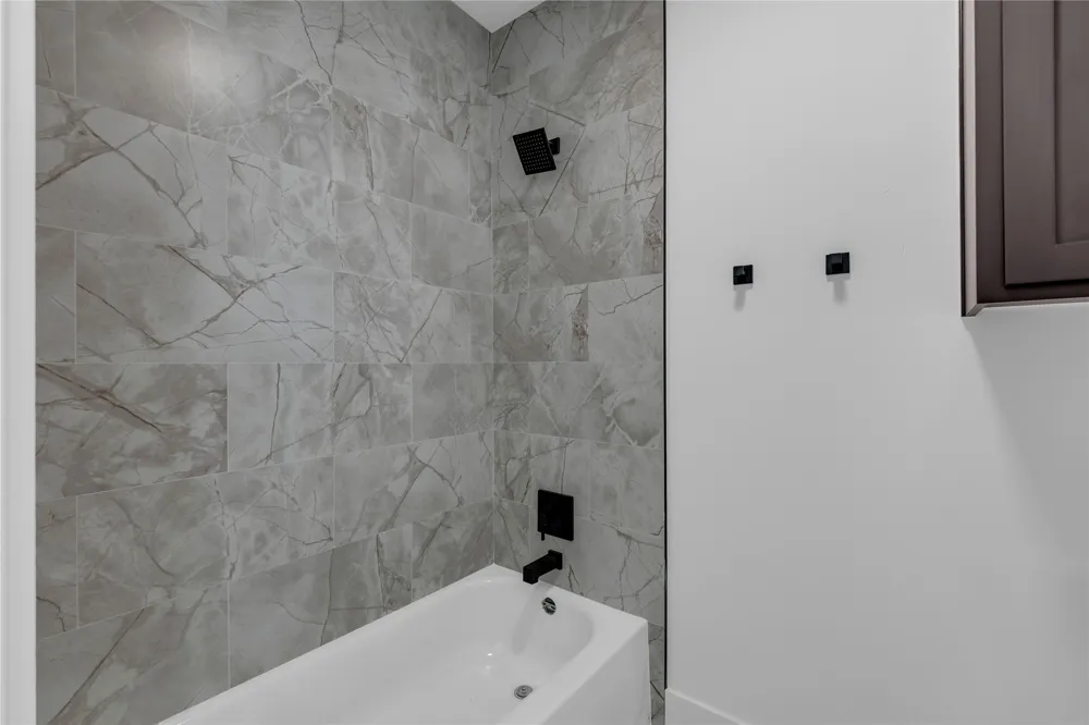515 Sun Ray Horseshoe Bay, TX 78657