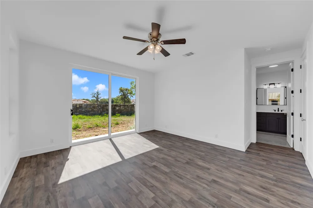 515 Sun Ray Horseshoe Bay, TX 78657