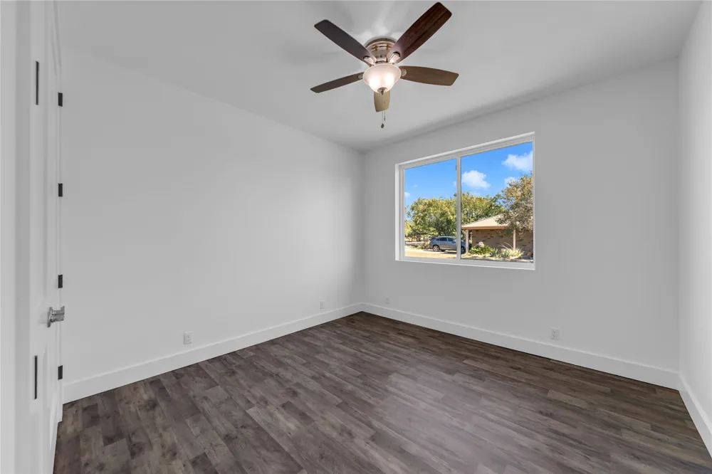 515 Sun Ray Horseshoe Bay, TX 78657