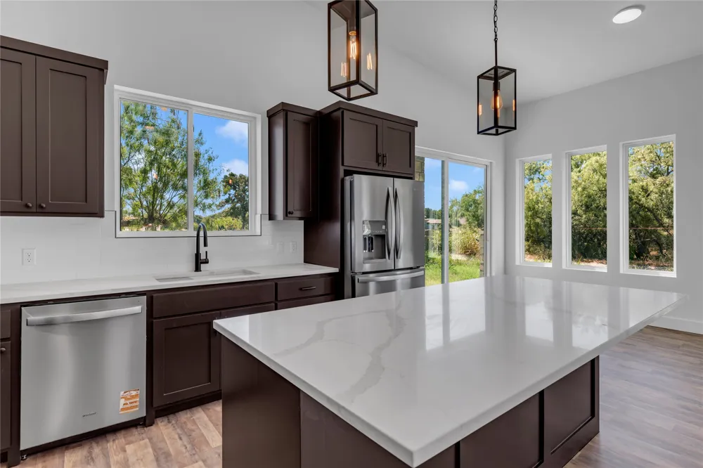 515 Sun Ray Horseshoe Bay, TX 78657