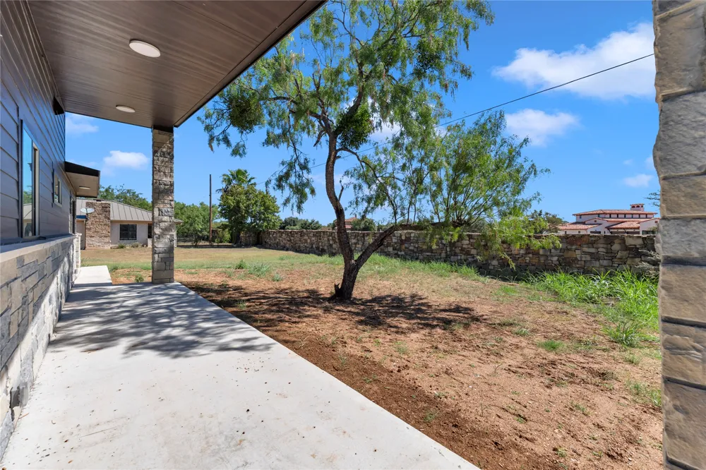 515 Sun Ray Horseshoe Bay, TX 78657
