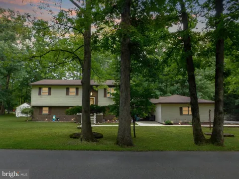 154 LAKE DRIVE
