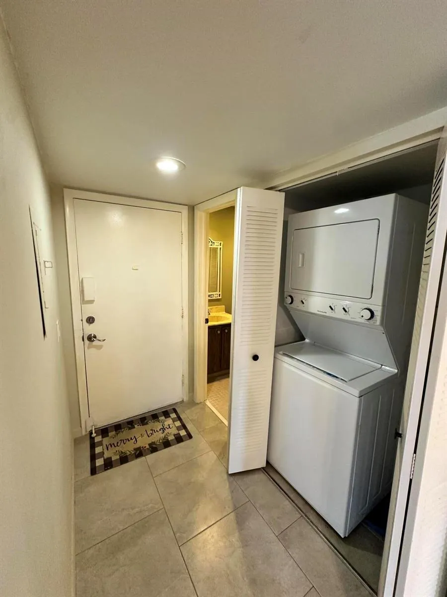 123 Capri C Delray Beach, FL 33484