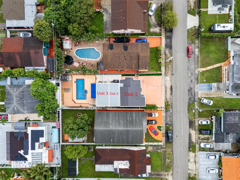 233 W 39th Pl Hialeah, FL 33012