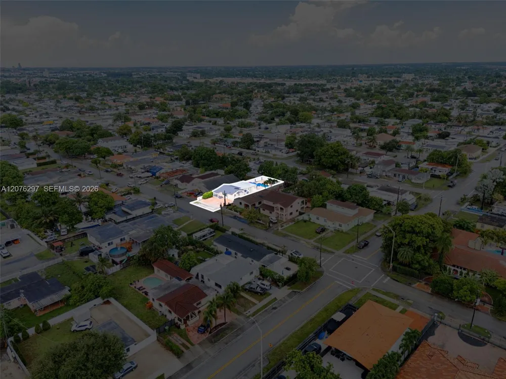 233 W 39th Pl Hialeah, FL 33012