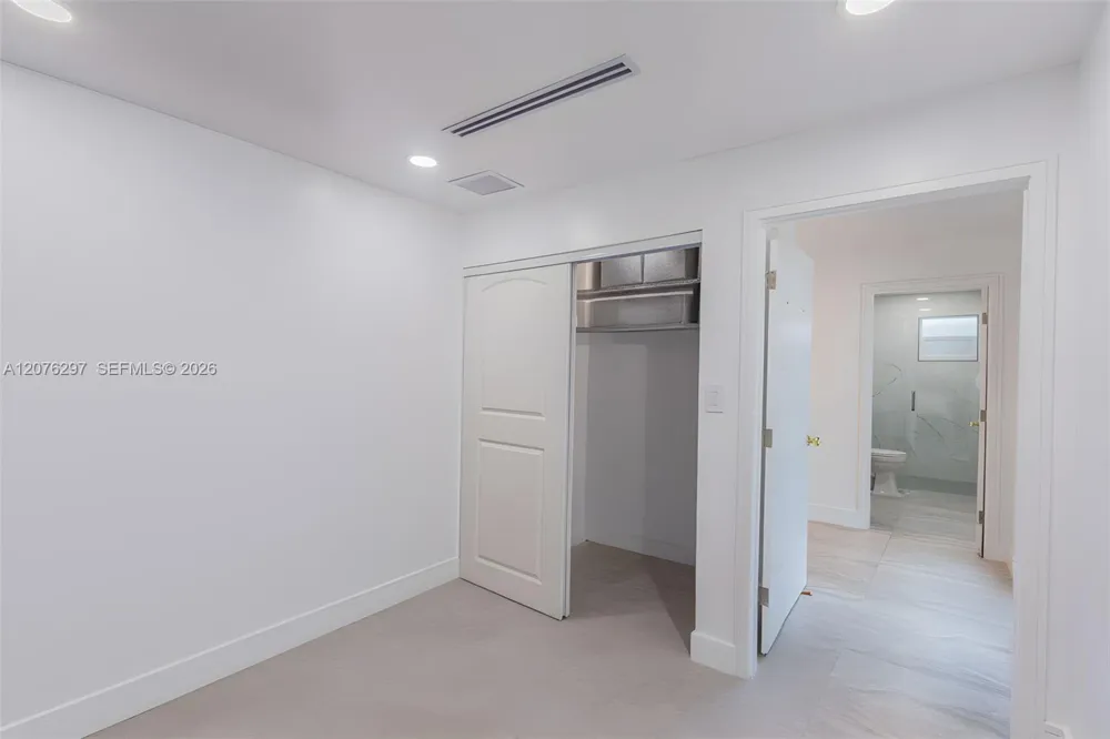 233 W 39th Pl Hialeah, FL 33012