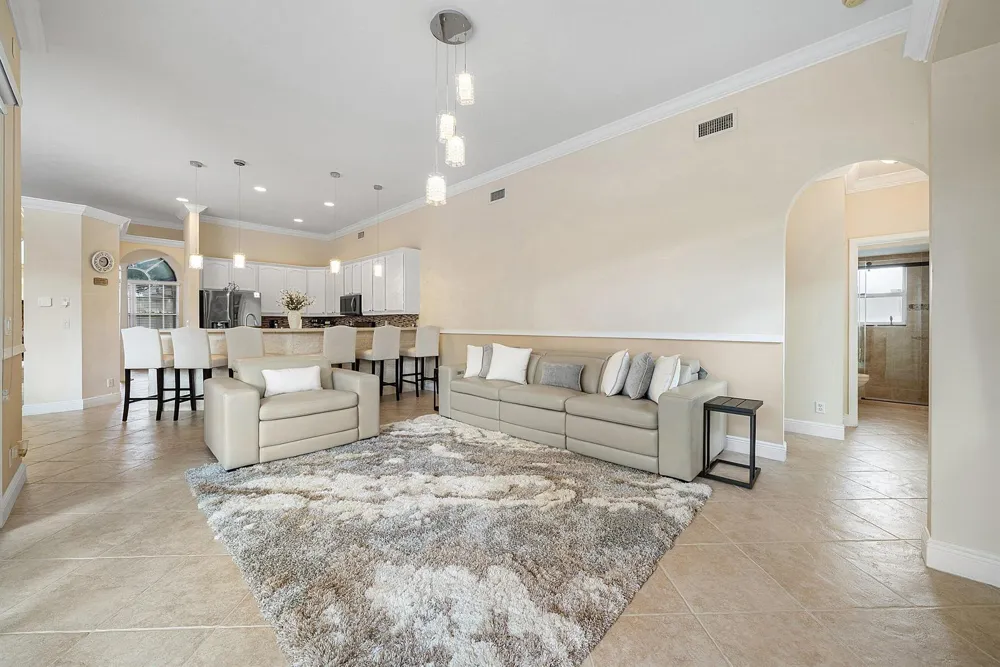 198 Cypress Trace Royal Palm Beach, FL 33411