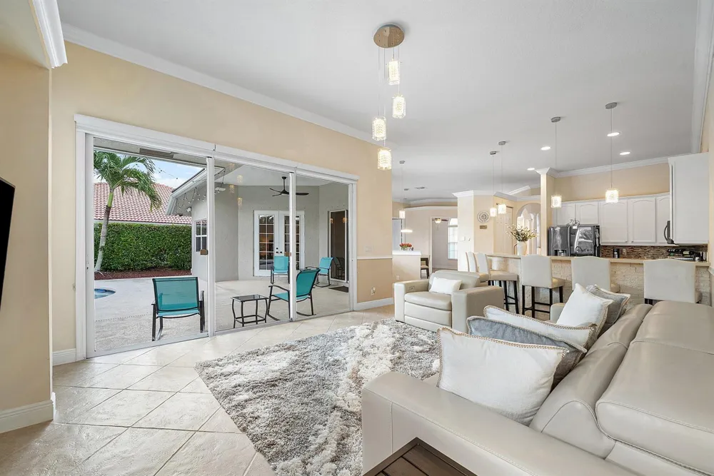 198 Cypress Trace Royal Palm Beach, FL 33411