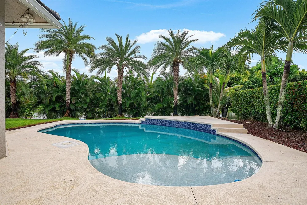 198 Cypress Trace Royal Palm Beach, FL 33411