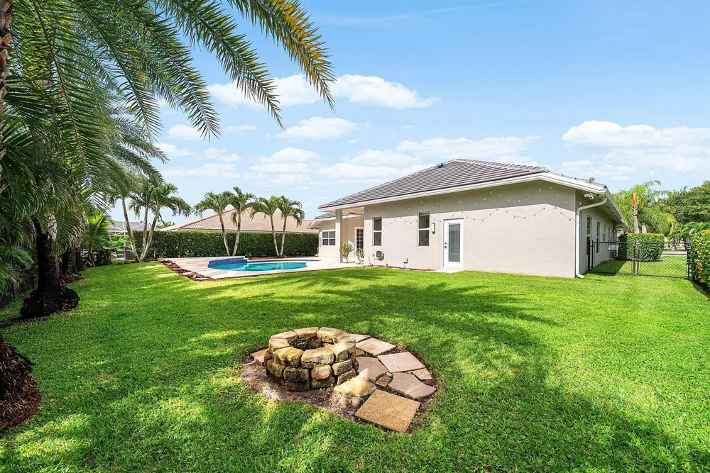 198 Cypress Trace Royal Palm Beach, FL 33411