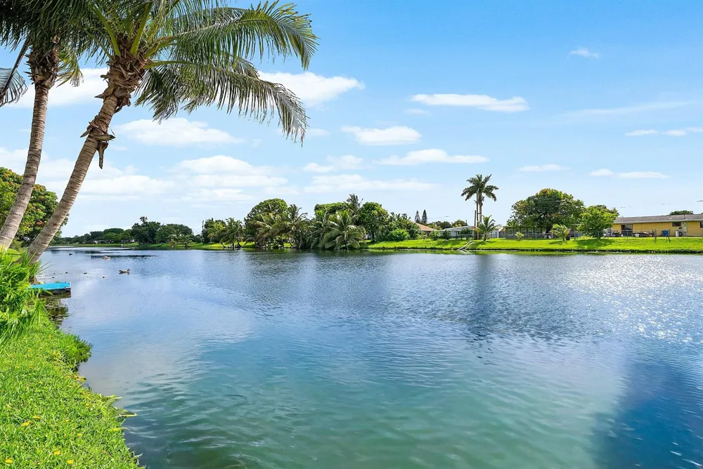 198 Cypress Trace Royal Palm Beach, FL 33411