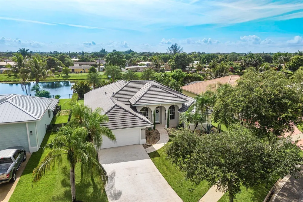198 Cypress Trace Royal Palm Beach, FL 33411