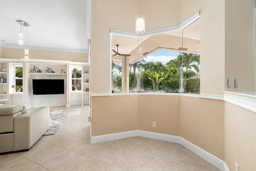 198 Cypress Trace Royal Palm Beach, FL 33411