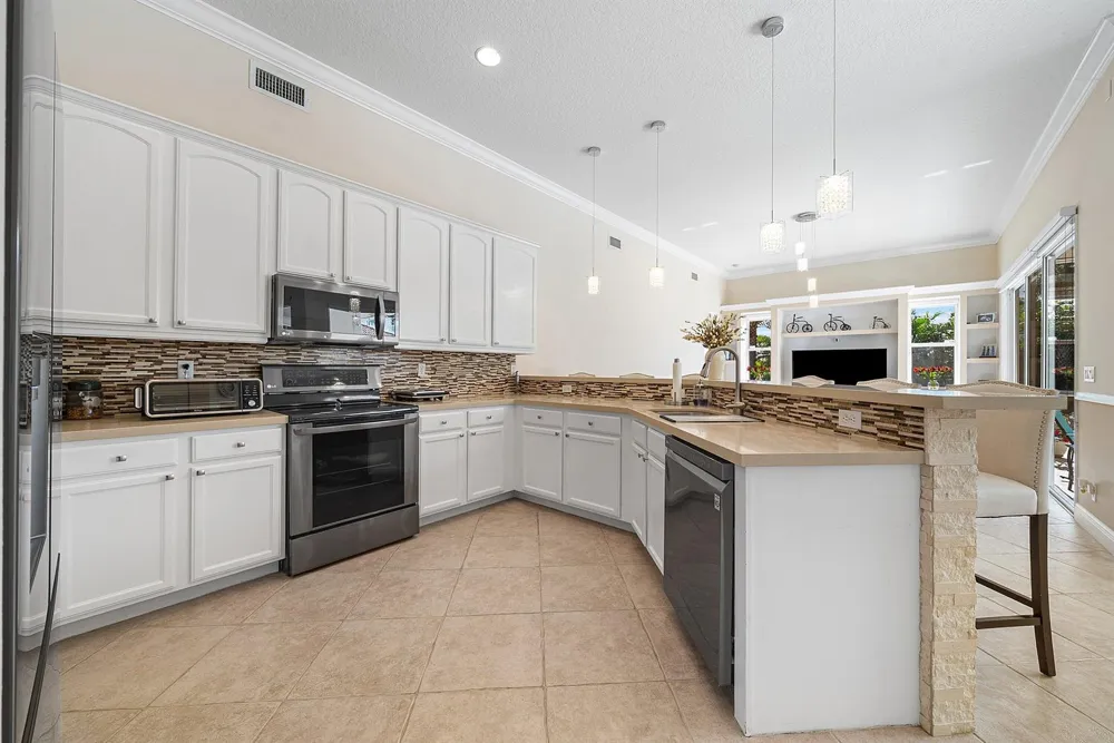 198 Cypress Trace Royal Palm Beach, FL 33411