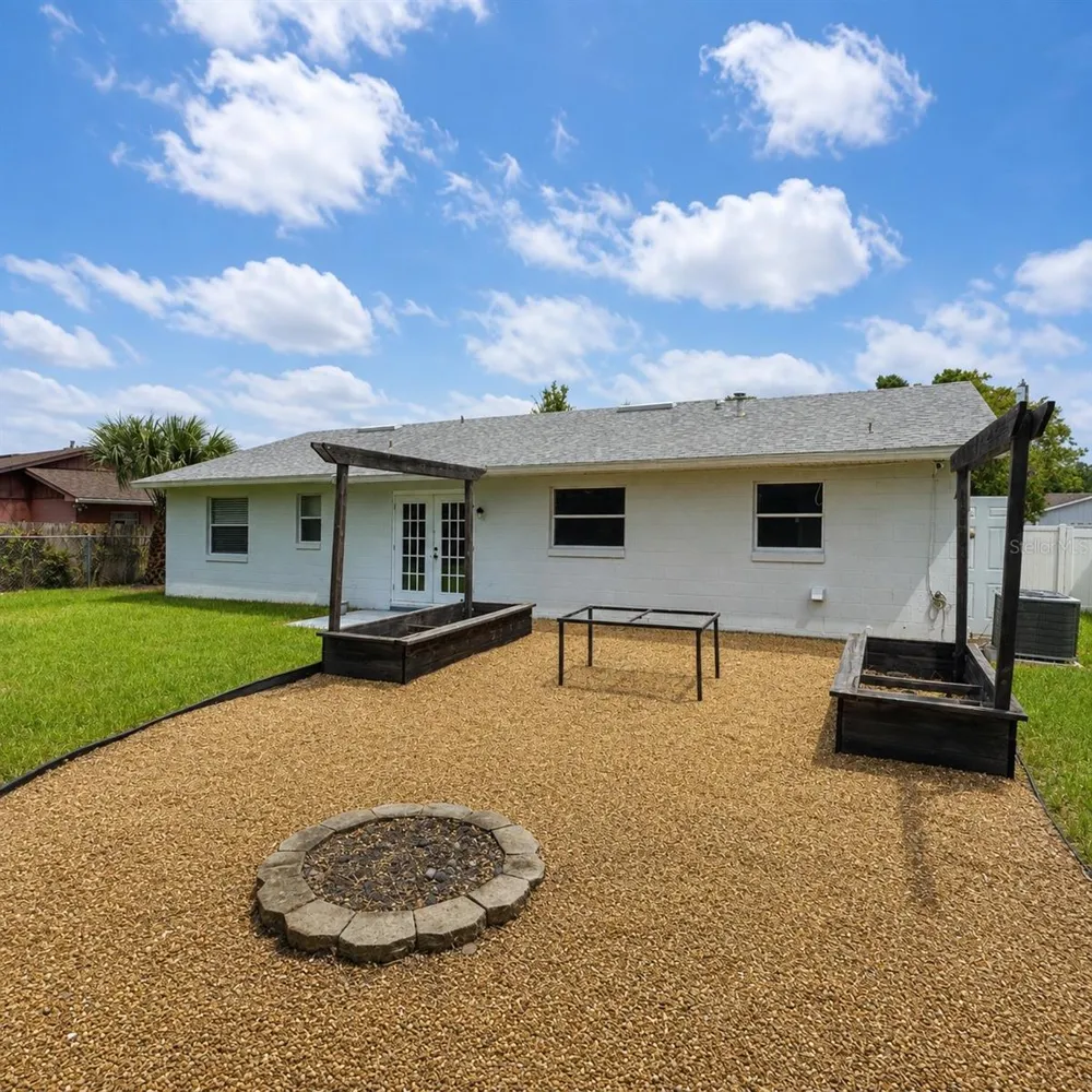 1427 BENWICK WAY Casselberry, FL 32707