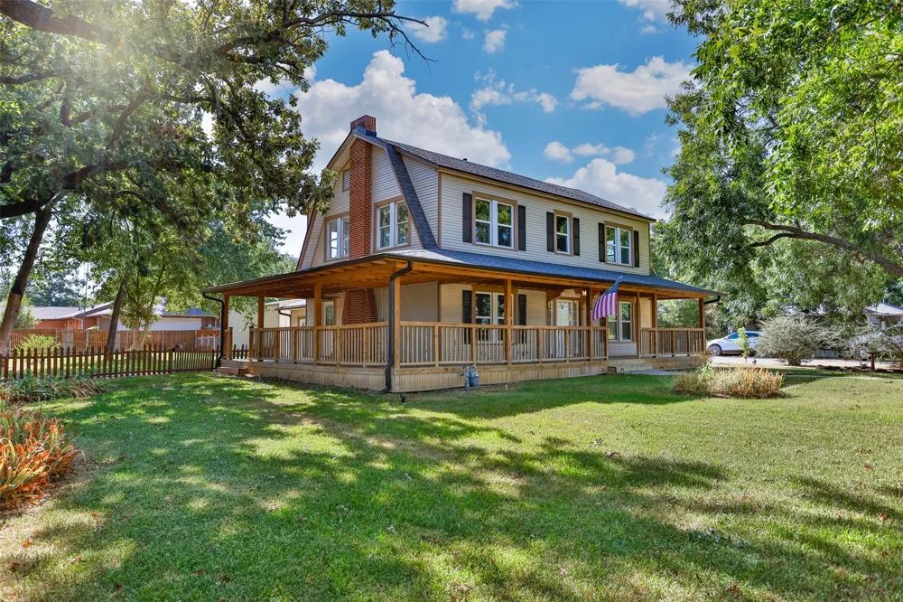 610 S Lee Street Valley View, TX 76272