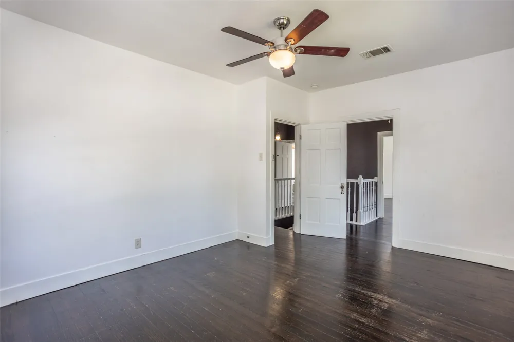 610 S Lee Street Valley View, TX 76272