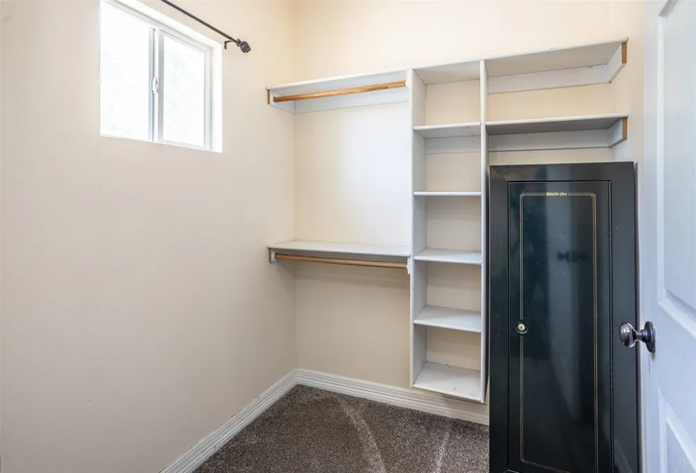 610 S Lee Street Valley View, TX 76272