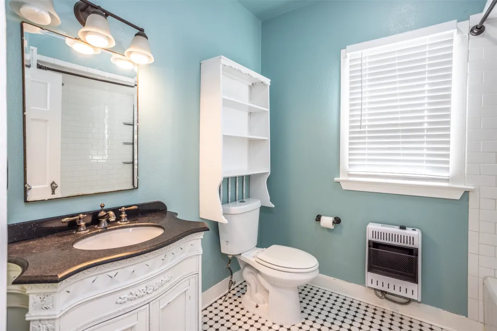 610 S Lee Street Valley View, TX 76272