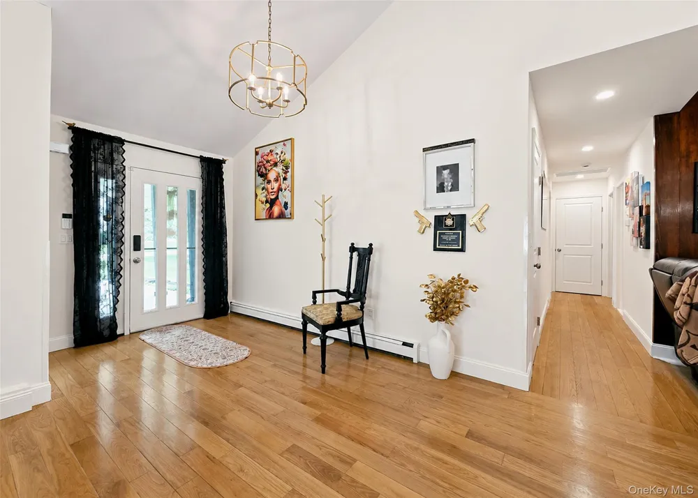 3 Stratford Road Miller Place, NY 11764