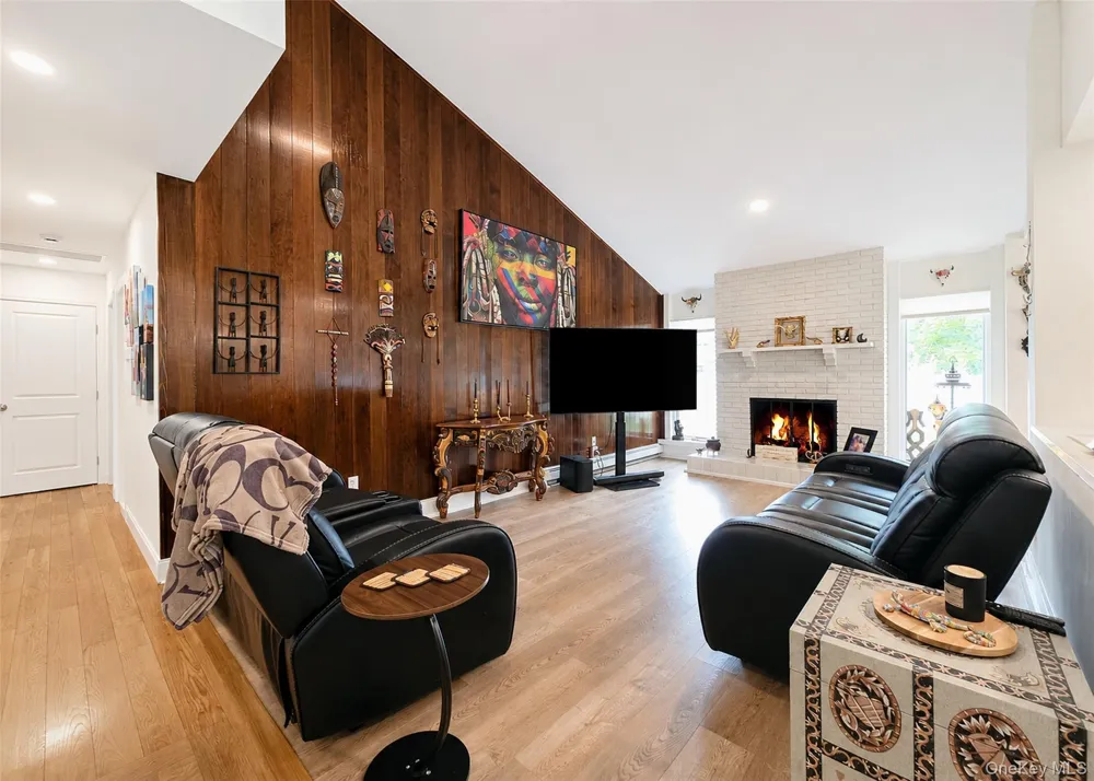 3 Stratford Road Miller Place, NY 11764