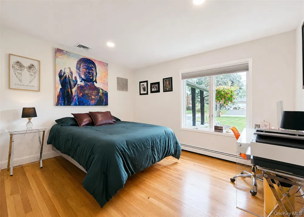 3 Stratford Road Miller Place, NY 11764