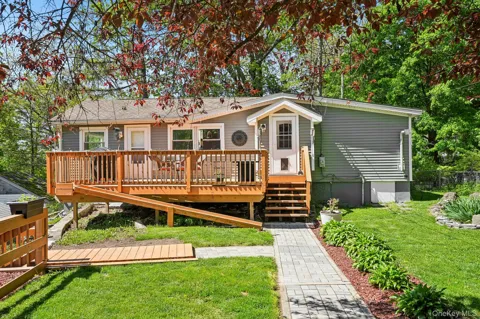 59 Deer Trail S