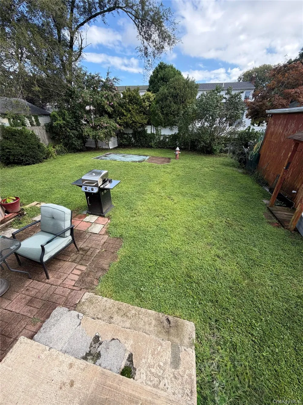998 Bowling Green Drive Westbury, NY 11590