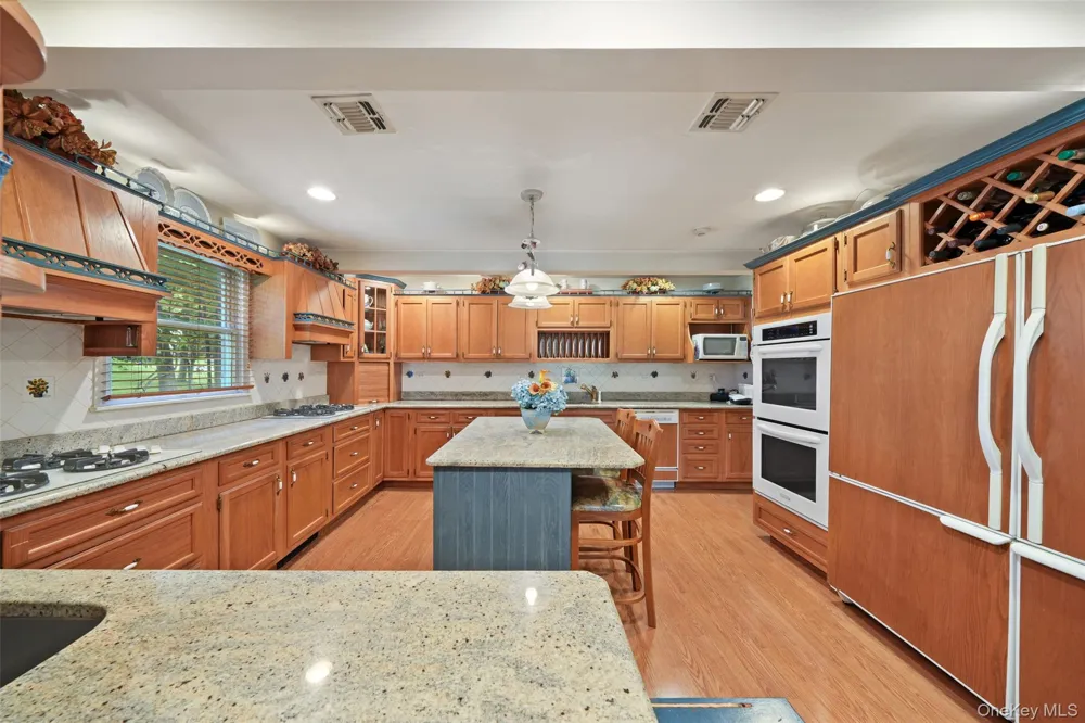 6 Orchard Hill Drive Monsey, NY 10952