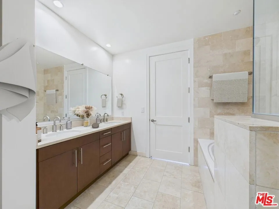 10700 Wilshire Boulevard #706 Los Angeles, CA 90024