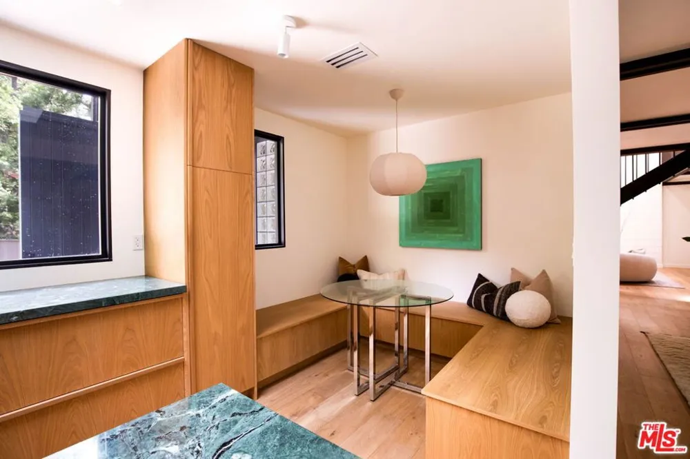 5649 Valley Oak Drive Los Angeles, CA 90068