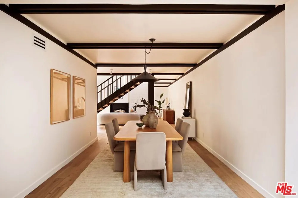 5649 Valley Oak Drive Los Angeles, CA 90068