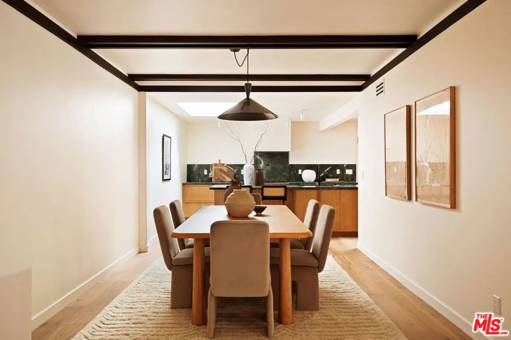 5649 Valley Oak Drive Los Angeles, CA 90068