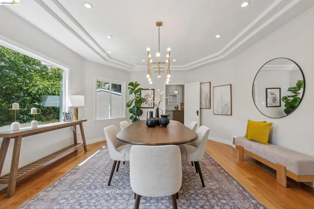 25 Manor Dr Piedmont, CA 94611