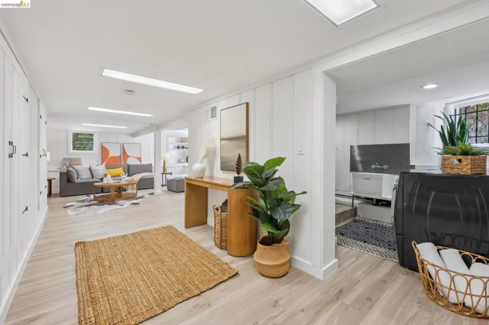 25 Manor Dr Piedmont, CA 94611