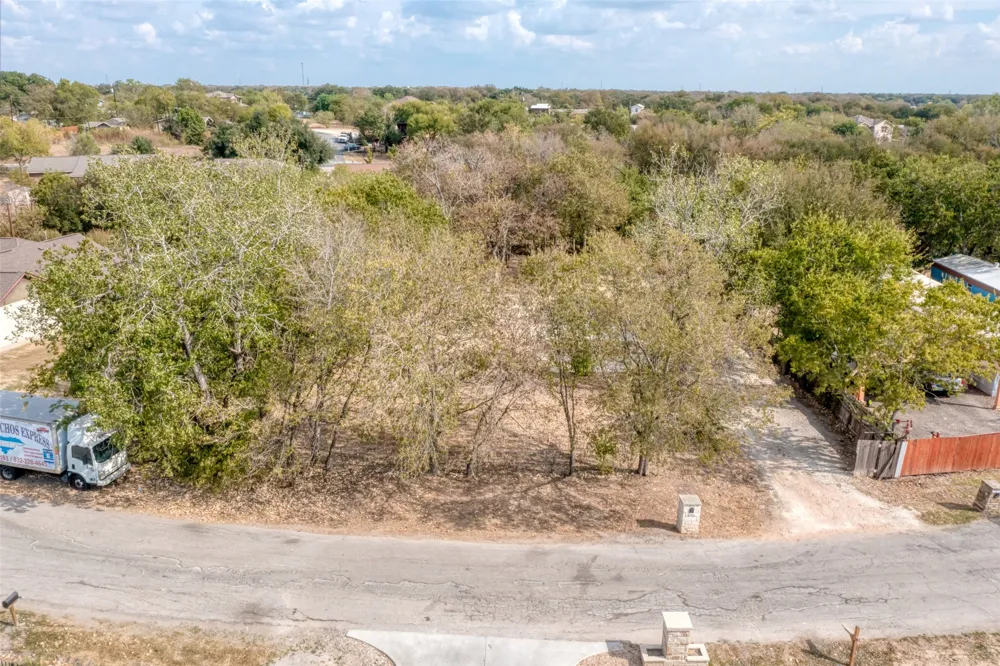 5701 Bitterwood Drive Austin, TX 78724