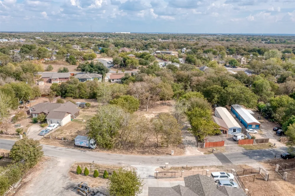 5701 Bitterwood Drive Austin, TX 78724