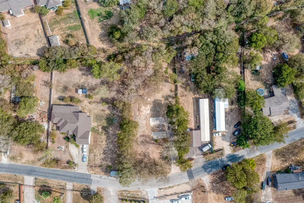 5701 Bitterwood Drive Austin, TX 78724
