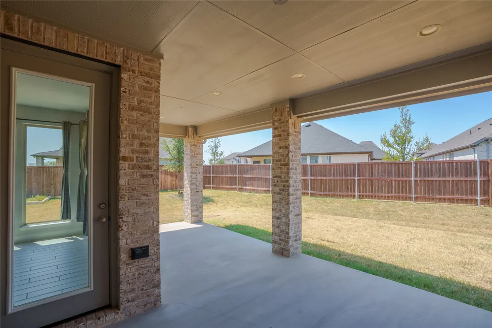 2116 Roquette Drive Haslet, TX 76052