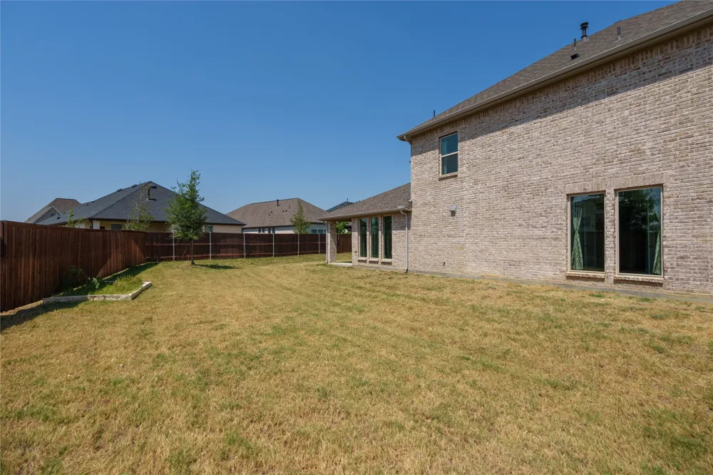 2116 Roquette Drive Haslet, TX 76052