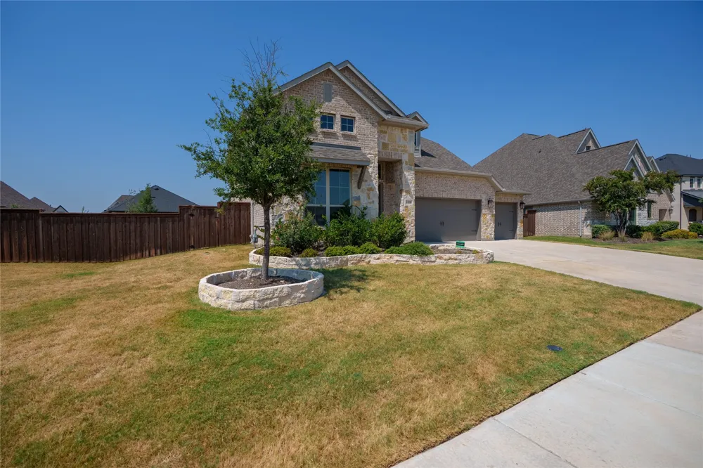 2116 Roquette Drive Haslet, TX 76052