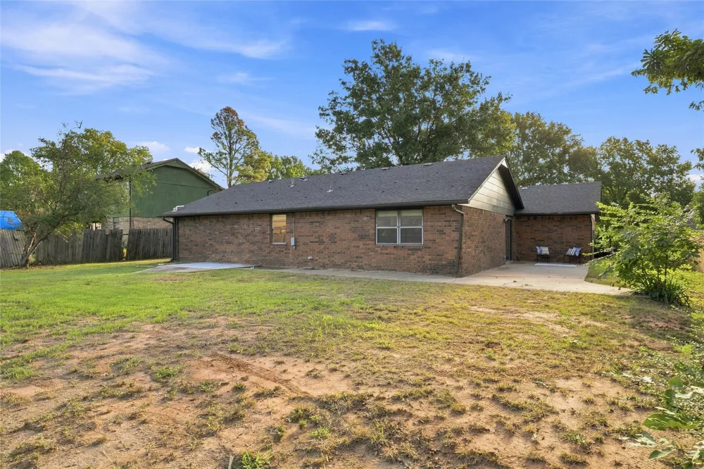 303 E Gawf Lane Muskogee, OK 74403
