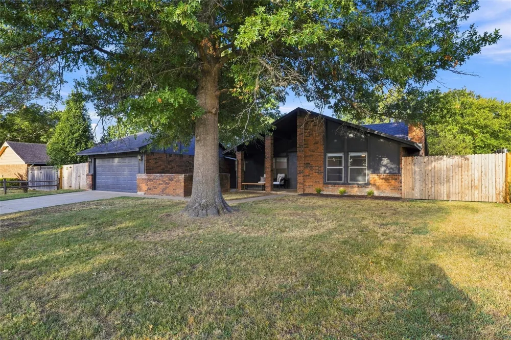 303 E Gawf Lane Muskogee, OK 74403