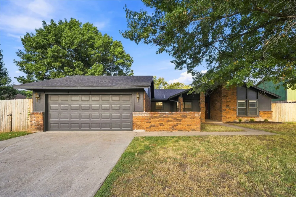 303 E Gawf Lane Muskogee, OK 74403